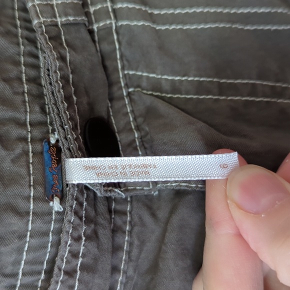 Free People Tan Brown Cargo Shorts - Size 6 - Picture 4 of 7